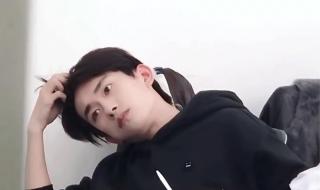 易烊千玺的照片 易烊千玺的照片